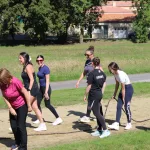 Photo des filles après avoir tiré à la corde pendant les NVB Games