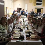 Photo des bénévoles pendant la soirée