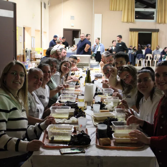 Photo des bénévoles pendant la soirée